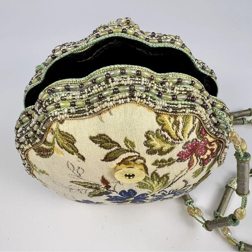 Vintage Mary Frances Retired Tapestry Beaded ScallopedHandbag w/ Dust Bag
